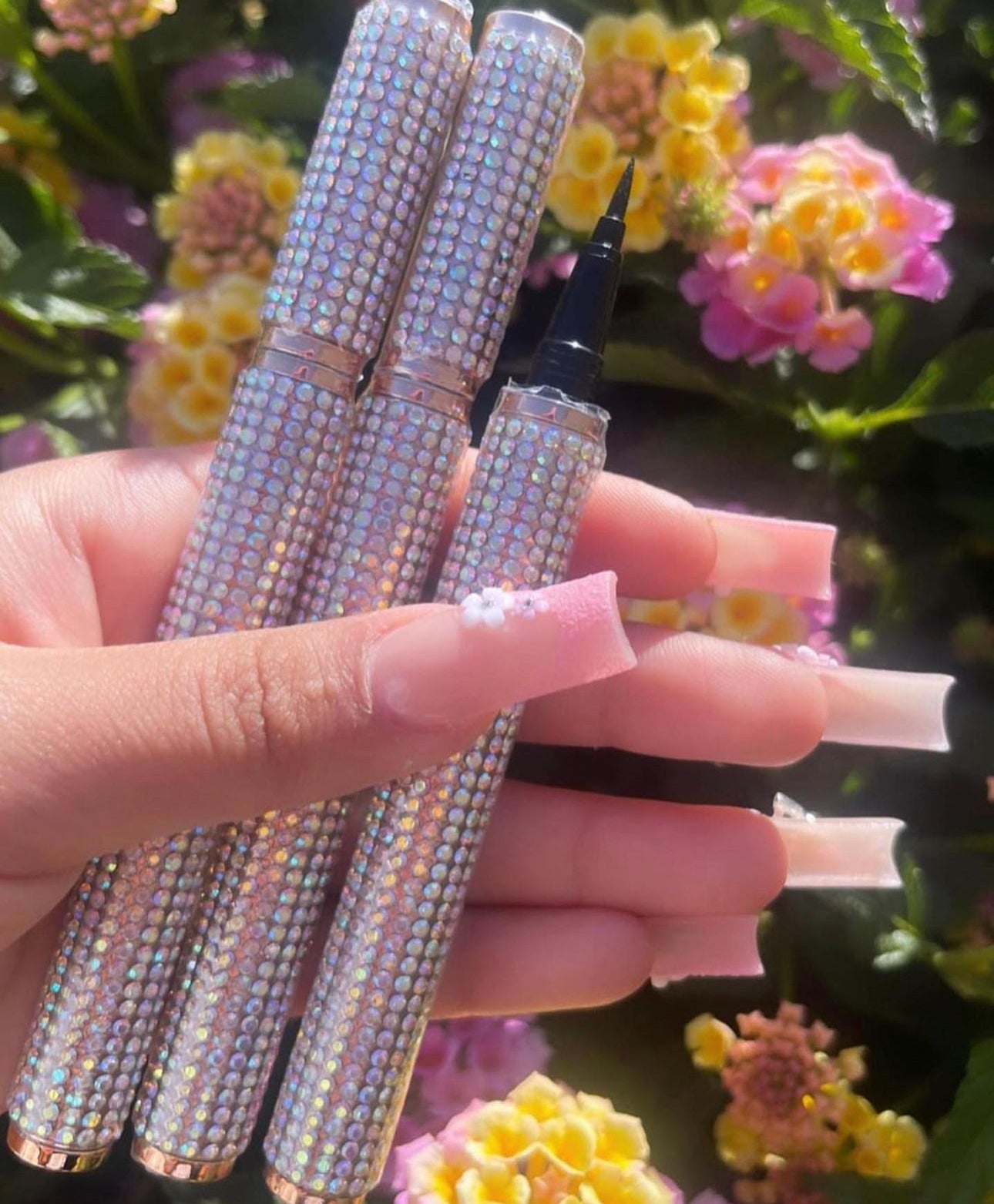 BLING EYELINER GLUE PEN